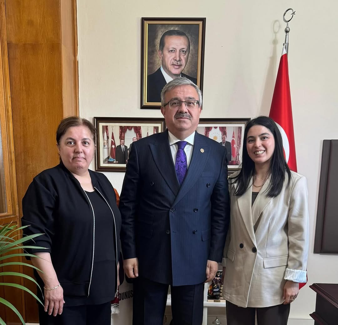 Ak Parti Milletvekili İbrahim Yurdunuseven, Afyonkarahisarlı Hemşehrilerini TBMM'de Ağırladı