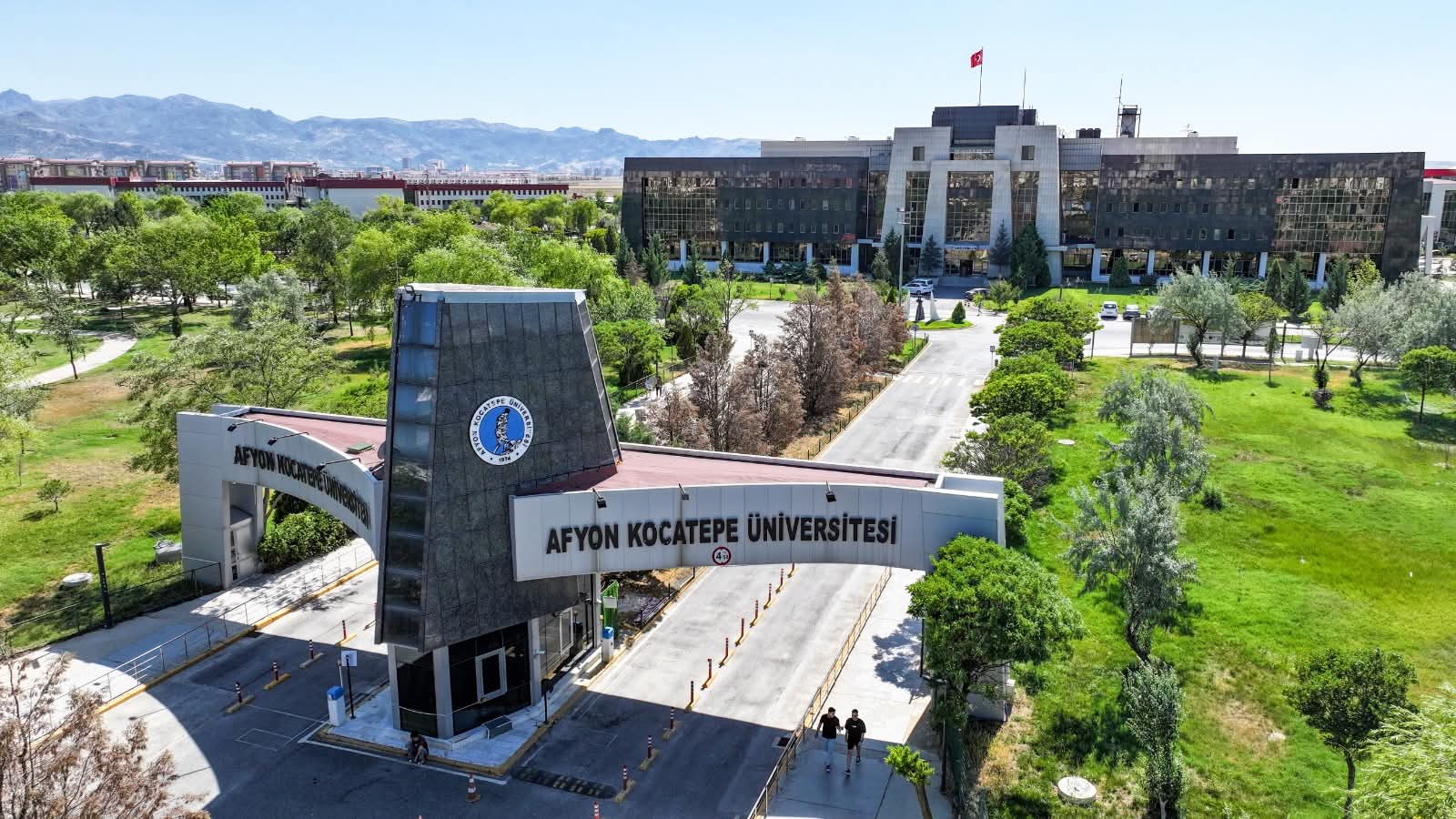 AKÜ Turizm Fakültesi Tüm Bölümleriyle 6 Yıllık Tam Akreditasyon Alan İlk Fakülte Oldu