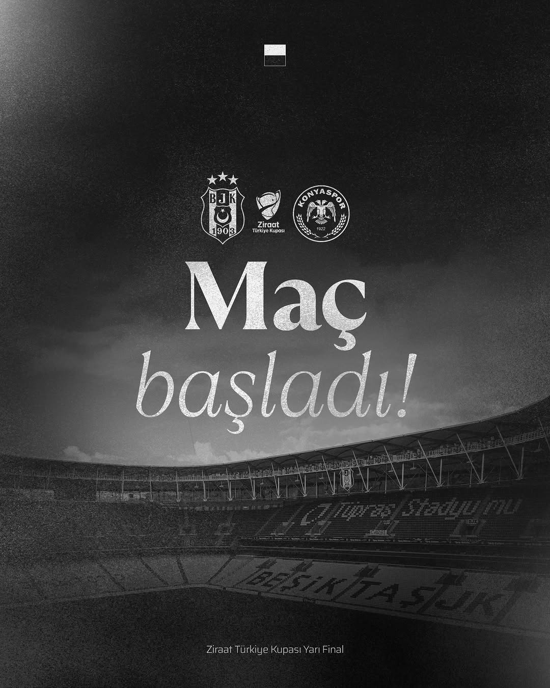 Beşiktaş Futbol Takımı Maçına Başladı