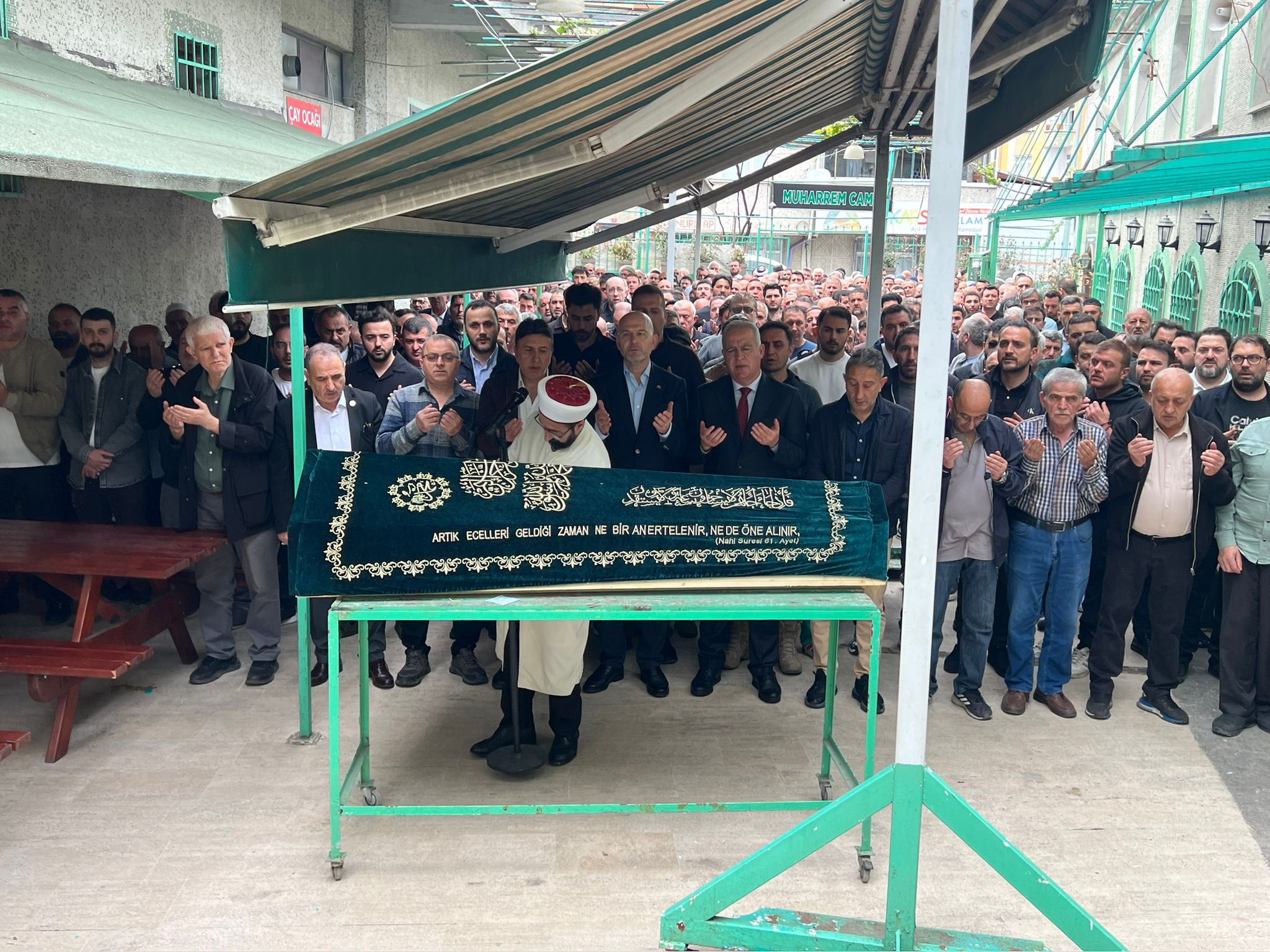 Cenaze töreninde dualarla merhum anıldı