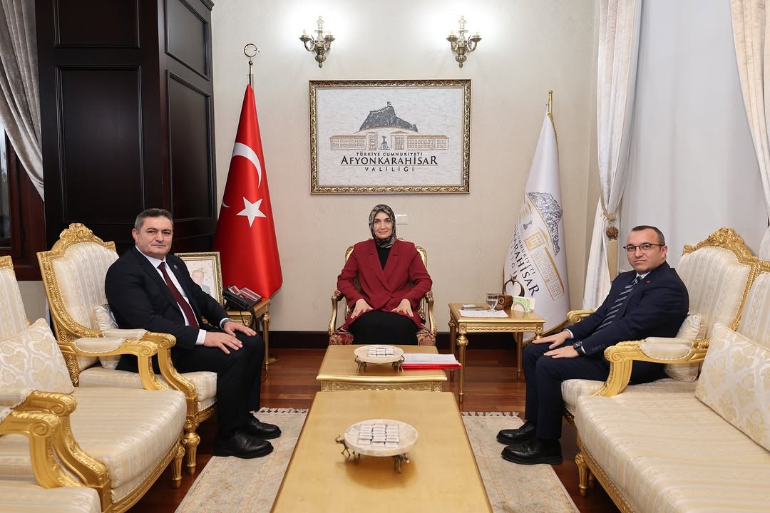 Çobanlar Belediye Başkanı Ali Altuntaş, Vali ve Kaymakamı Ziyaret Etti