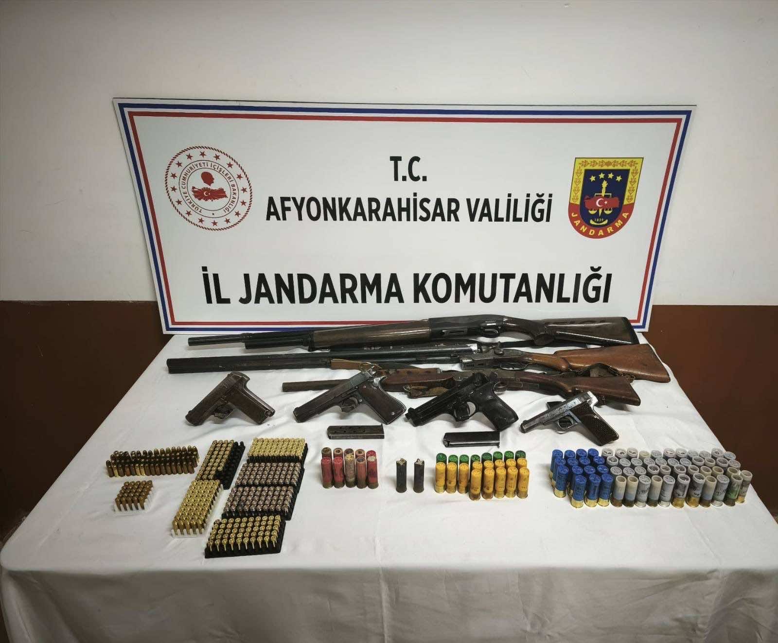 Dodurga Köyünde Çok Sayıda Silah Ele Geçirildi