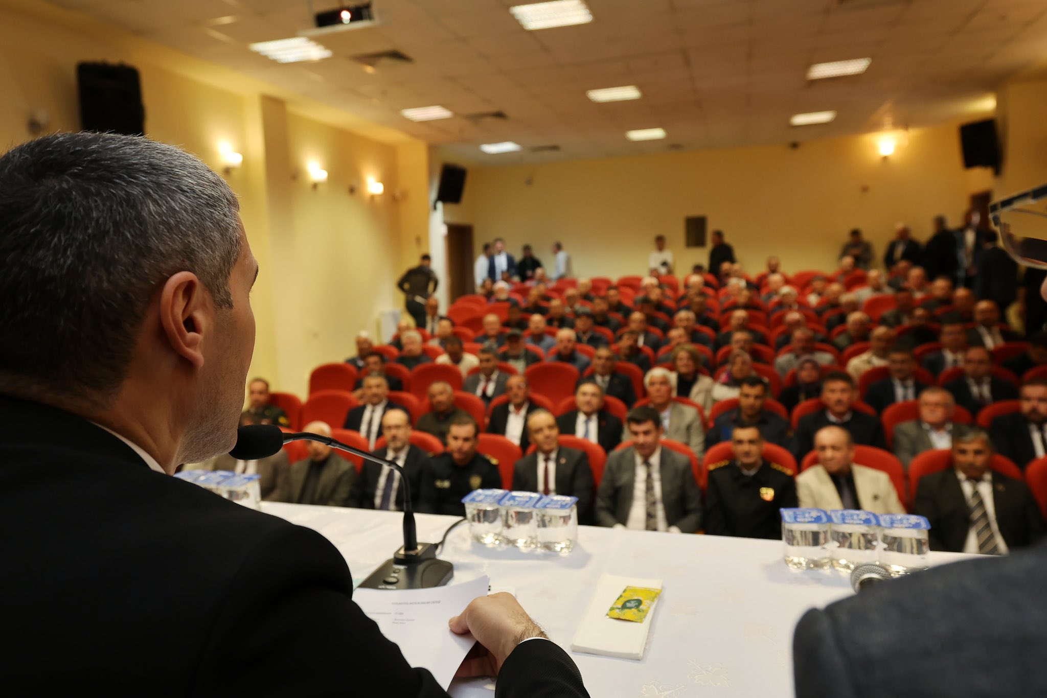 Emirdağ'da Muhtarlar ve Kurum Müdürleri Toplandı
