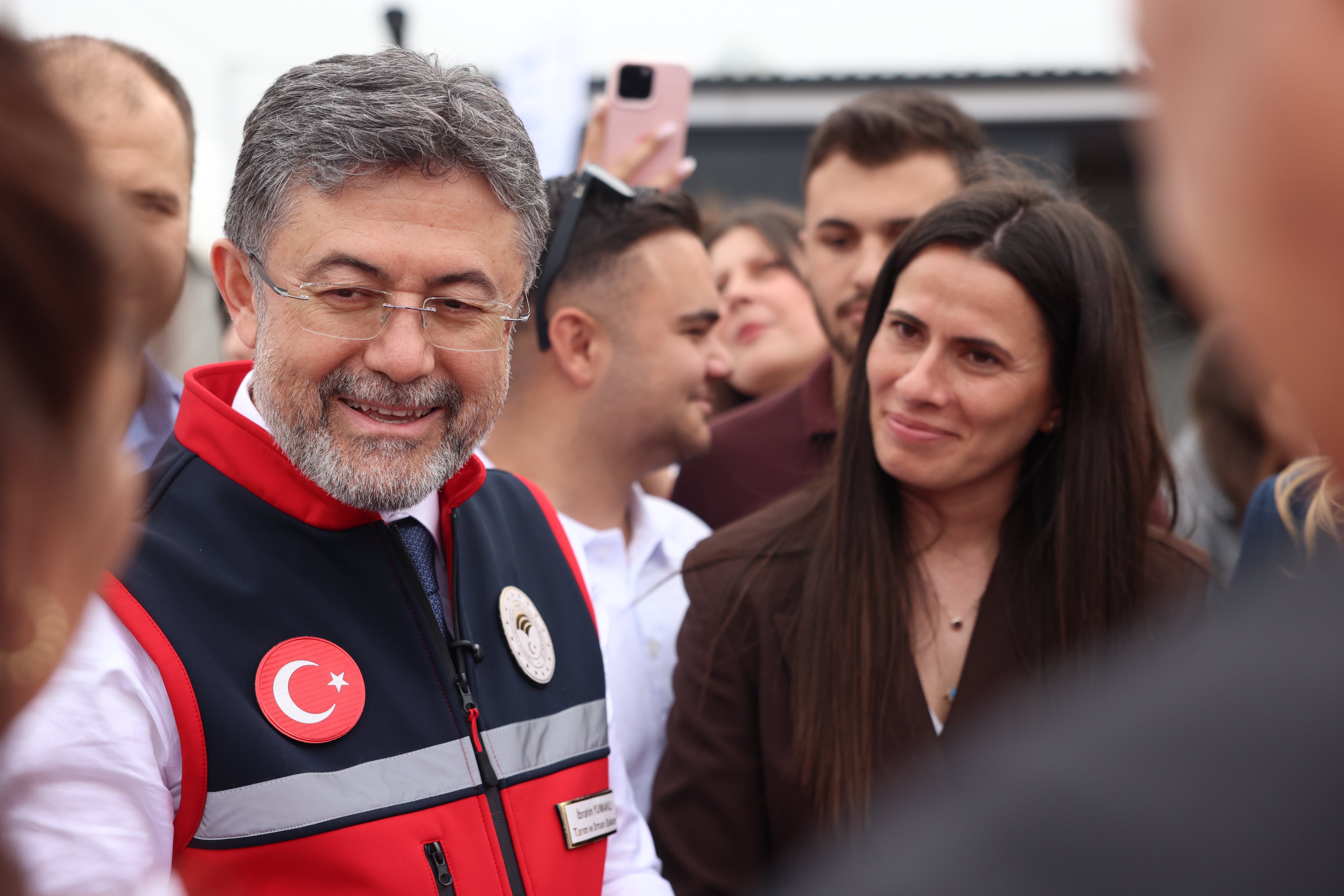 Genç girişimcilerin süs bitkileri bahçesi ziyaret edildi