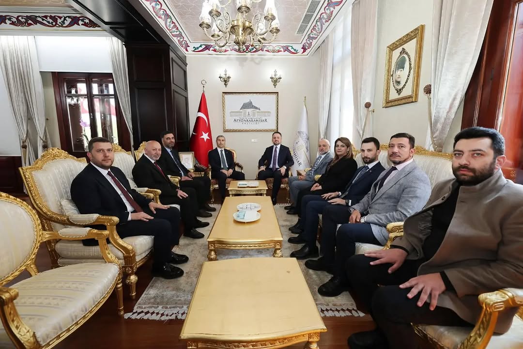 Gençlik ve Spor Bakan Yardımcısı Dr. Enes Eminoğlu Afyonkarahisar Valisi'ni Ziyaret Etti