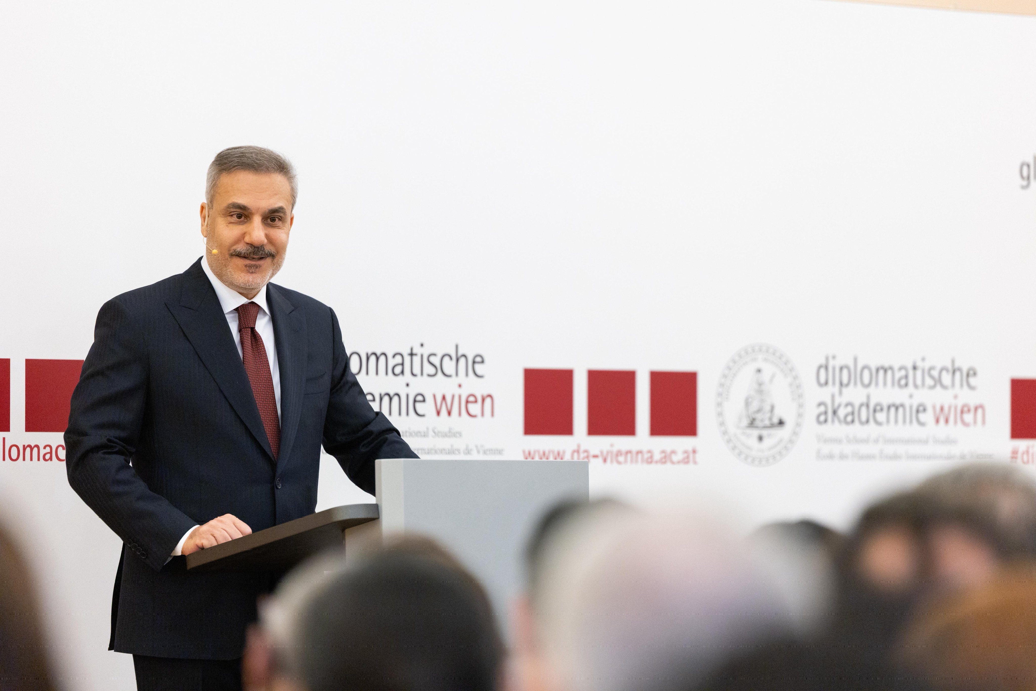 Hakan Fidan, Viyana Diplomasi Akademisi'nde konuşma yaptı