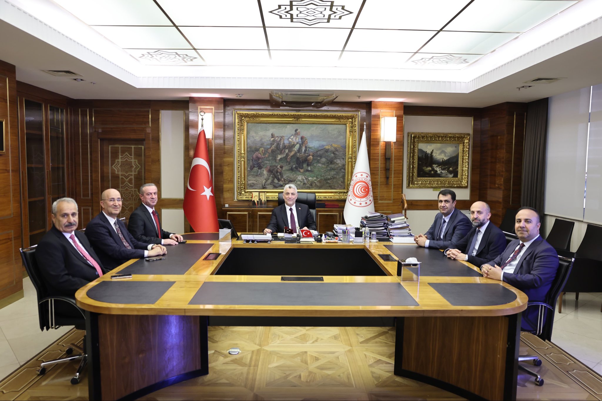 Hakkari'de AK Parti belediye başkanlarıyla toplantı yapıldı