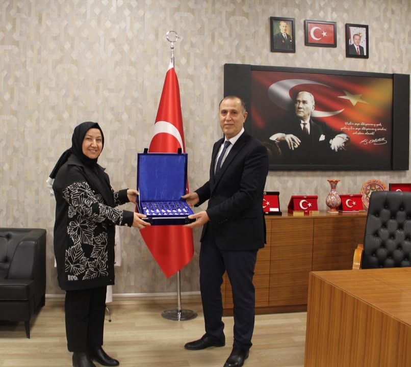 İscehisar Belediye Başkanı Sayın Seyhan Kılınçarslan’dan Başhekimimize Ziyaret