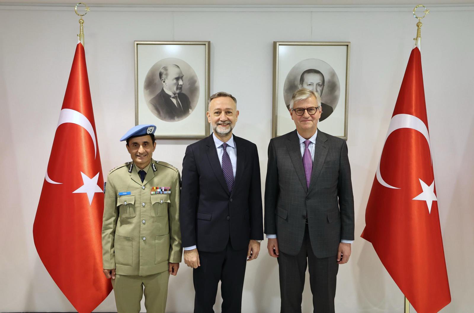 Levent Gümrükçü, BM Barış Operasyonları için Lacroix ile görüştü
