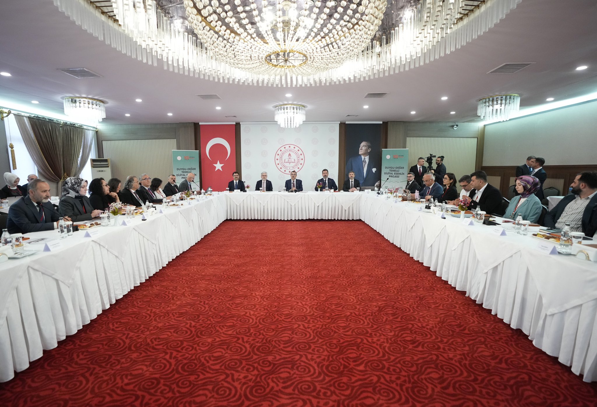 Milli Eğitim Bakanı Tekin, atölye çalışmasına katıldı