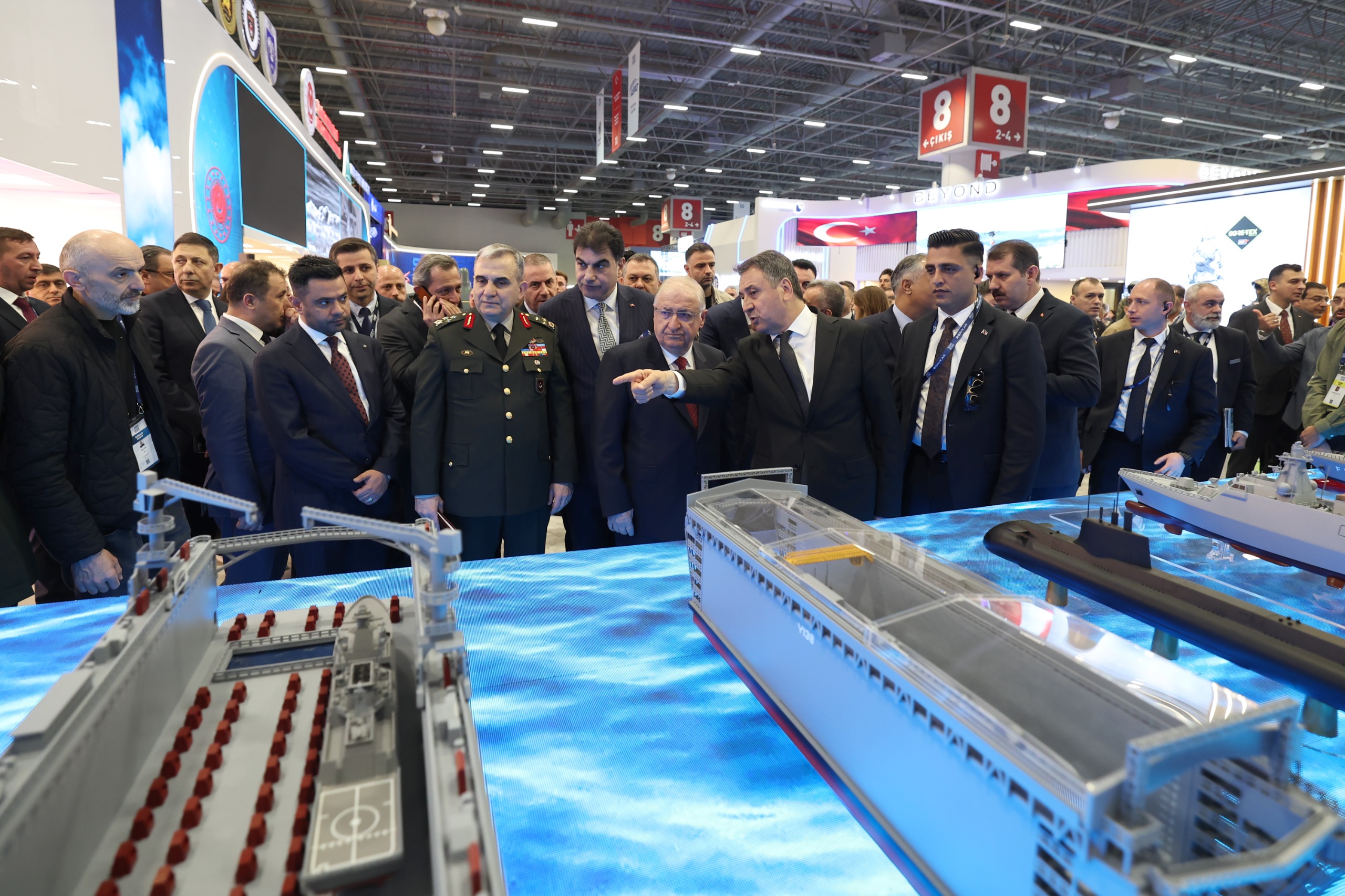 Milli Savunma Bakanı Güler, SAHA 2026 Fuarı'nı Ziyaret Etti