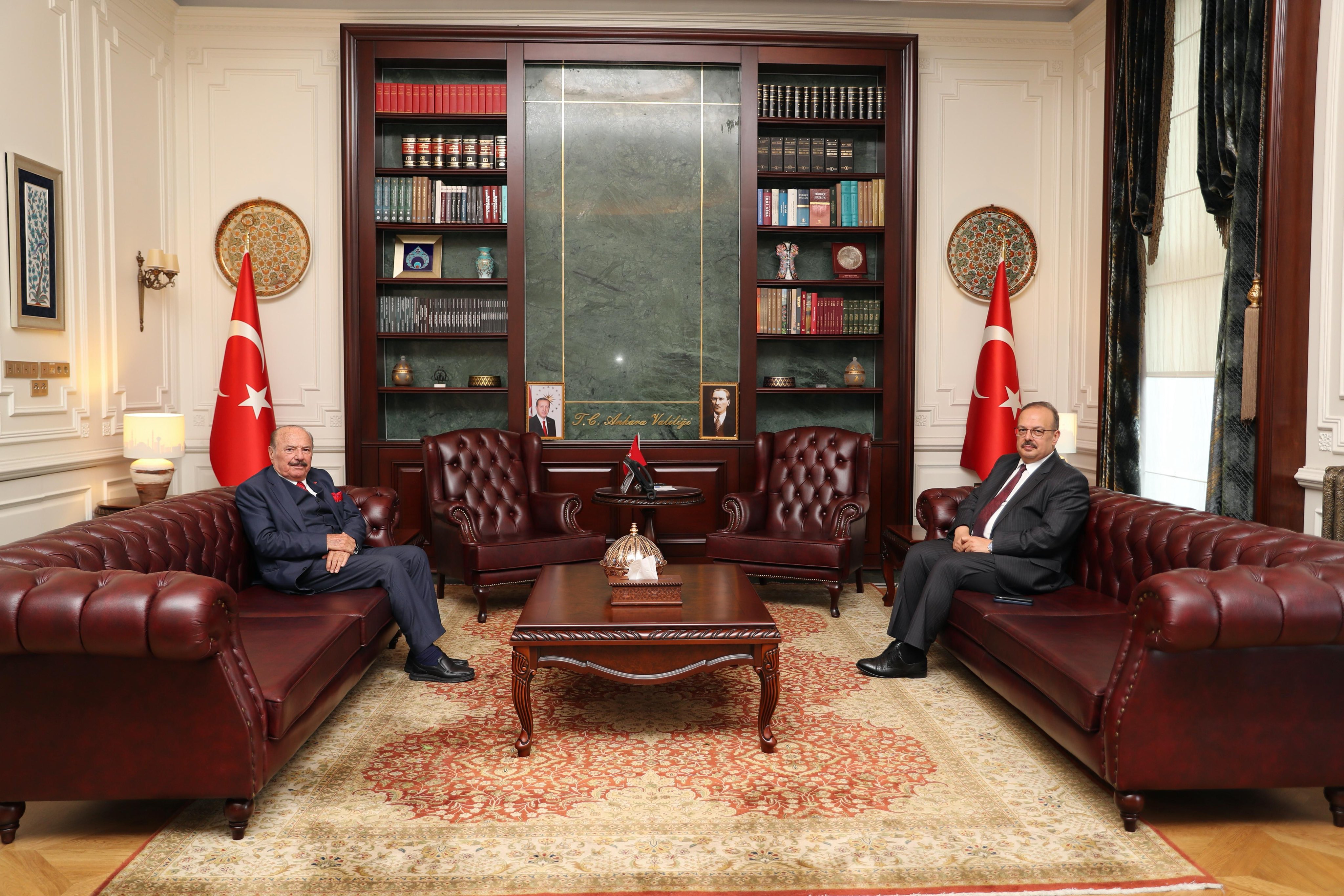 Necati Çetinkaya, Vali Canbolat'ı Ziyaret Etti
