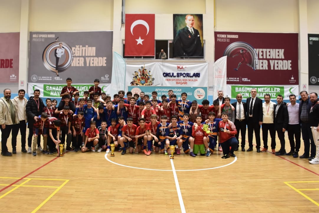 Tınaztepe Spor Salonunda Yıldız Erkekler Futsal Finali