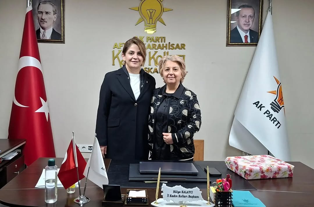 Tülay Kıran, AK Parti Afyonkarahisar İl Kadın Kolları Başkanı Hülya Kalaycı'ya Ziyarette Bulundu