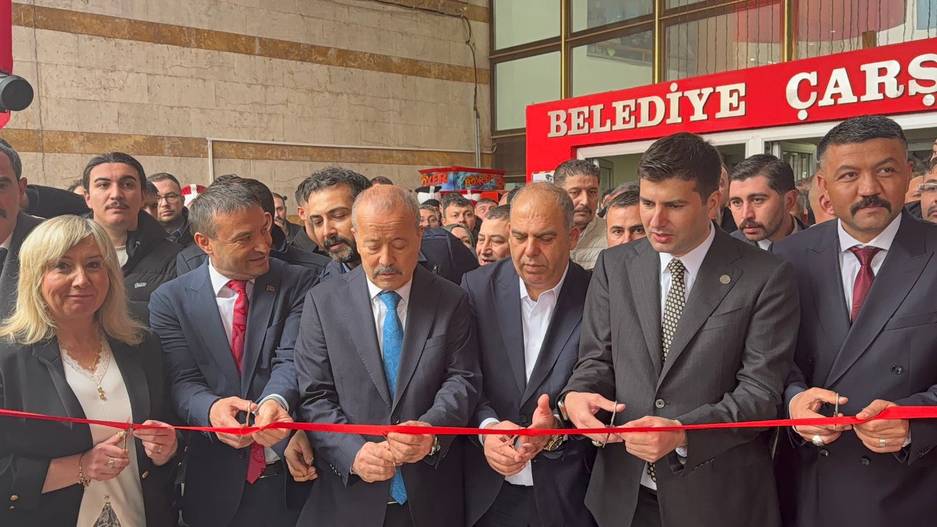 TÜRK MİLLİYETÇİLİĞİ ARTIK DÜNYAYA YÖN VEREN BİR VİZYONA DÖNÜŞTÜ