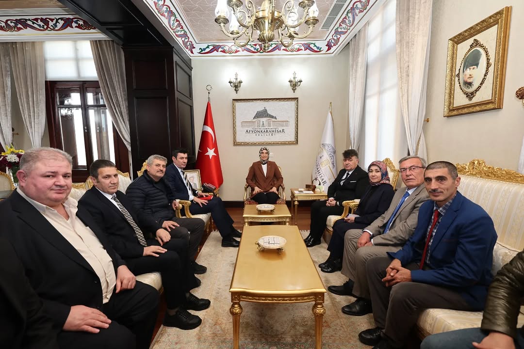 Valimiz Doç. Dr. Kübra Güran Yiğitbaşı, Vali Yardımcısı ve Oda Başkanını Kabul Etti