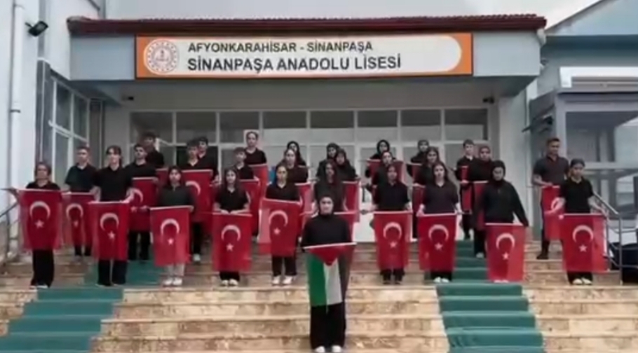 Sinanpaşa Anadolu Lisesi Öğrencilerinden Filistin Farkındalık Etkinliği