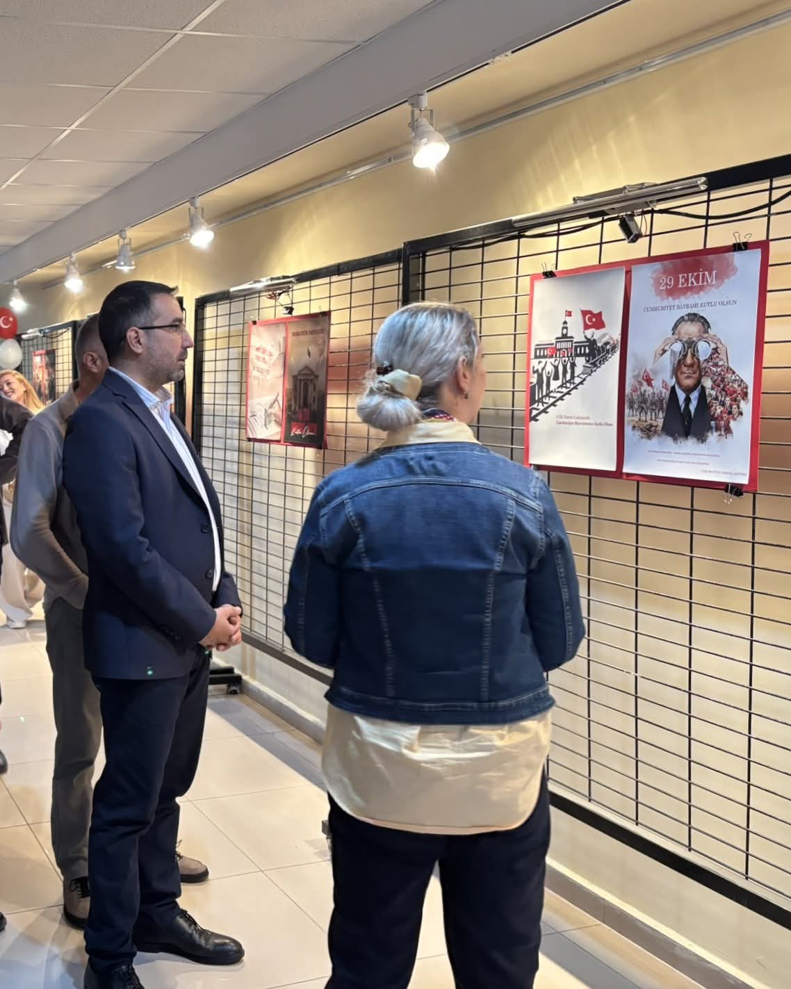 AKÜ GSF Ev Sahipliğinde Cumhuriyet Temalı Afiş Sergisi Düzenlendi